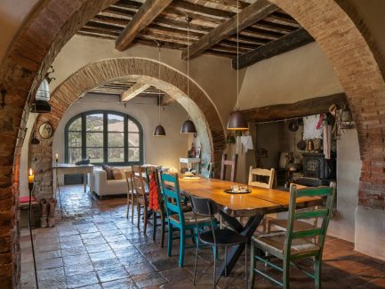 illuminazioni-interni-alberghi-agriturismo-follonico-sala da pranzo