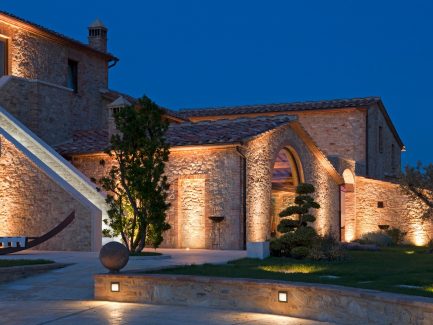 illuminazione-esterni-giardini-ville-ascianello-metrolight-1