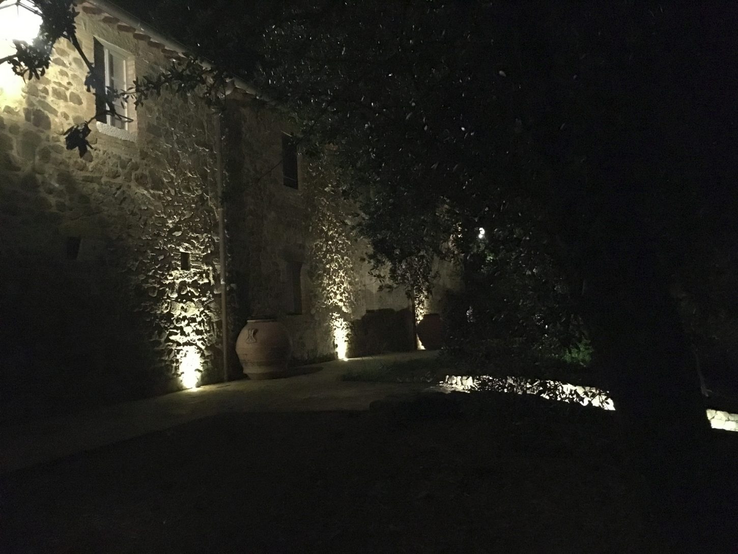 illuminazione-esterni-giardini-ville-belriguardo-metrolight-4