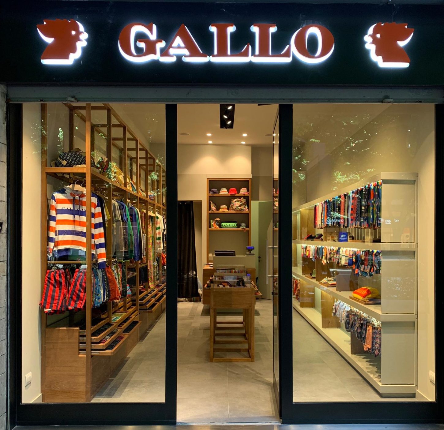 illuminazione-interni-negozi-retail-gallo-roma-metrolight-3