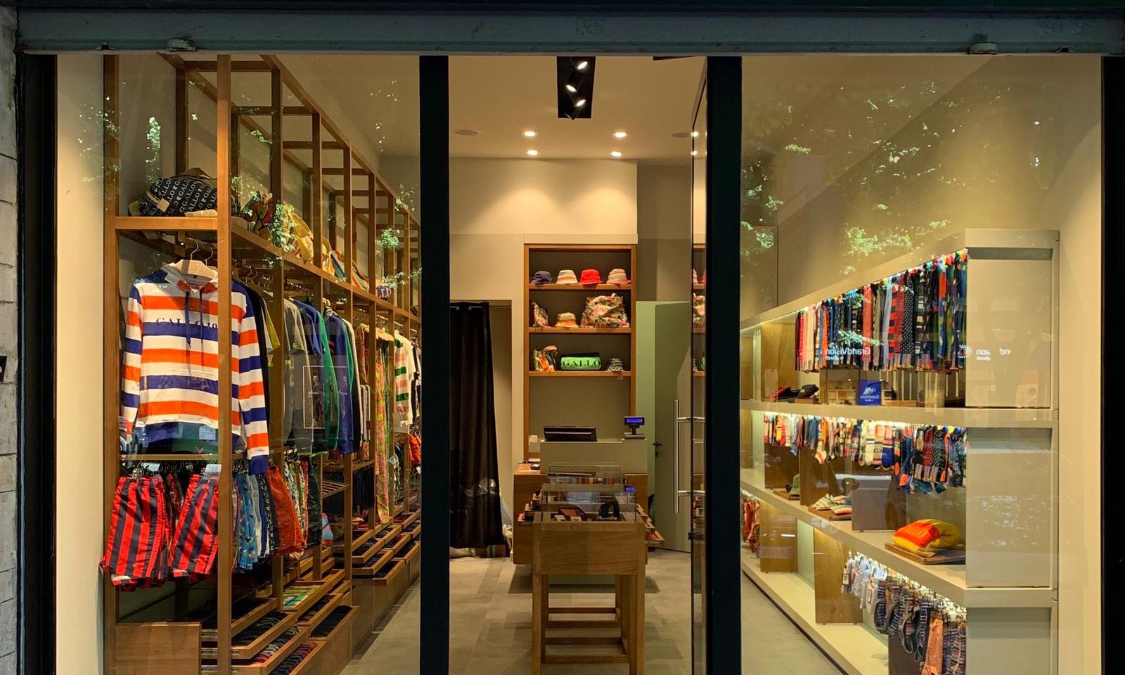 illuminazione-interni-negozi-retail-gallo-roma-metrolight-3