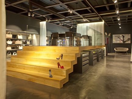 illuminazione-interni-negozi-retail-lottini-firenze-metrolight-1