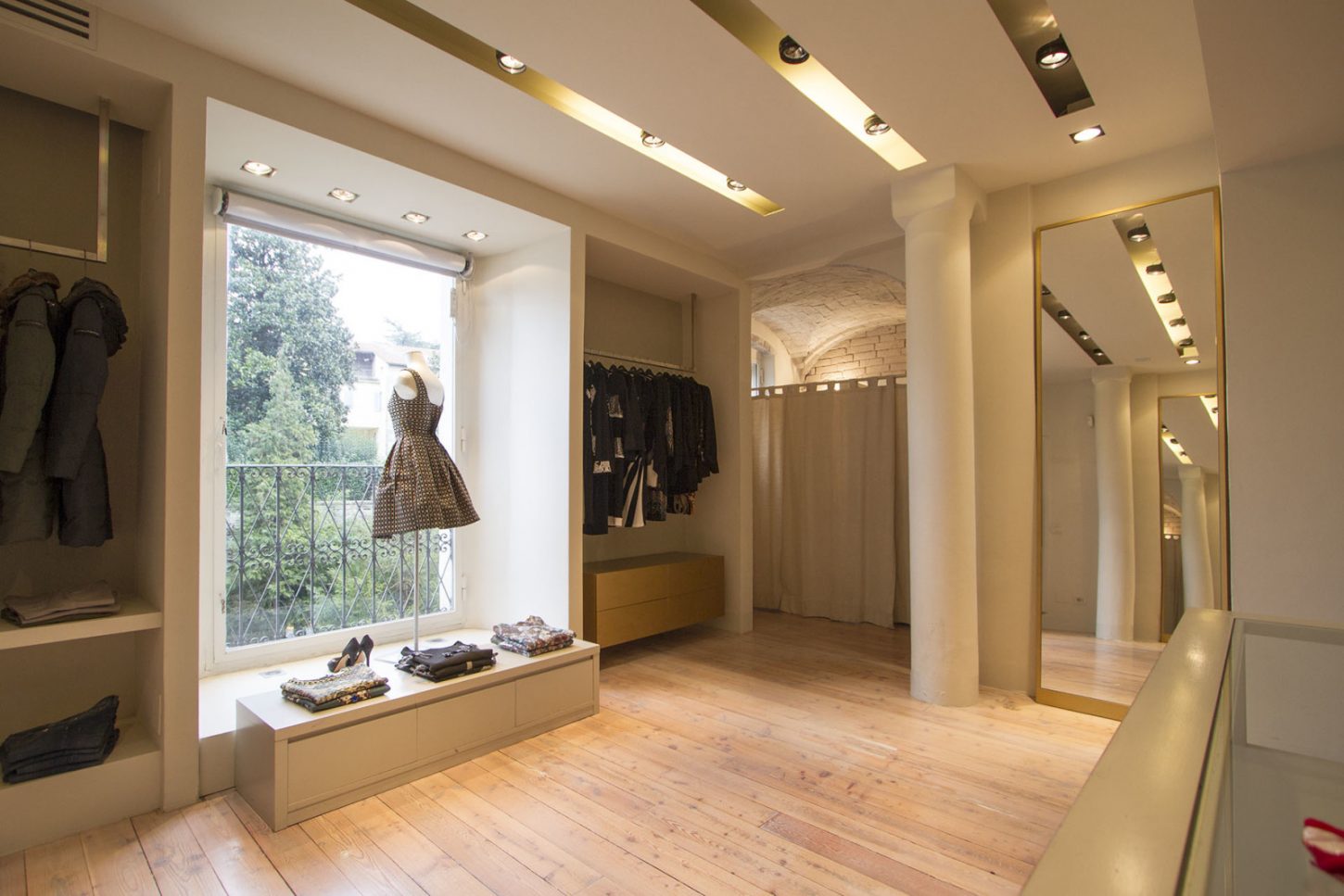 pagelli-umbertide-negozi-retail-lighting-design-metrolight-1