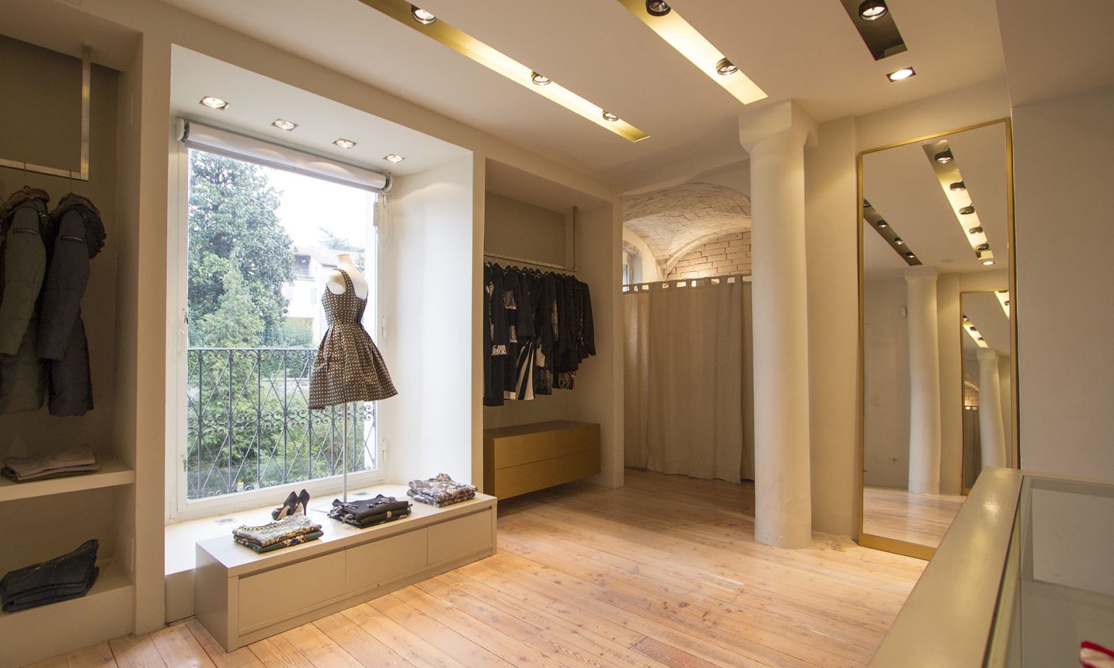 pagelli-umbertide-negozi-retail-lighting-design-metrolight-1